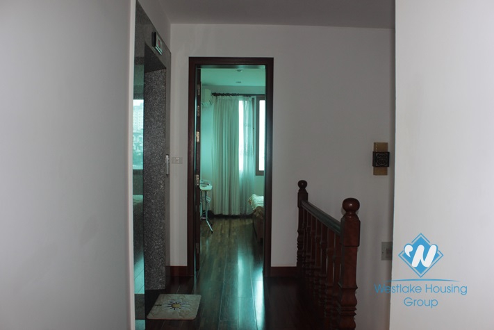 Three bedrooms apartment for rent in Tay Ho district, Ha Noi